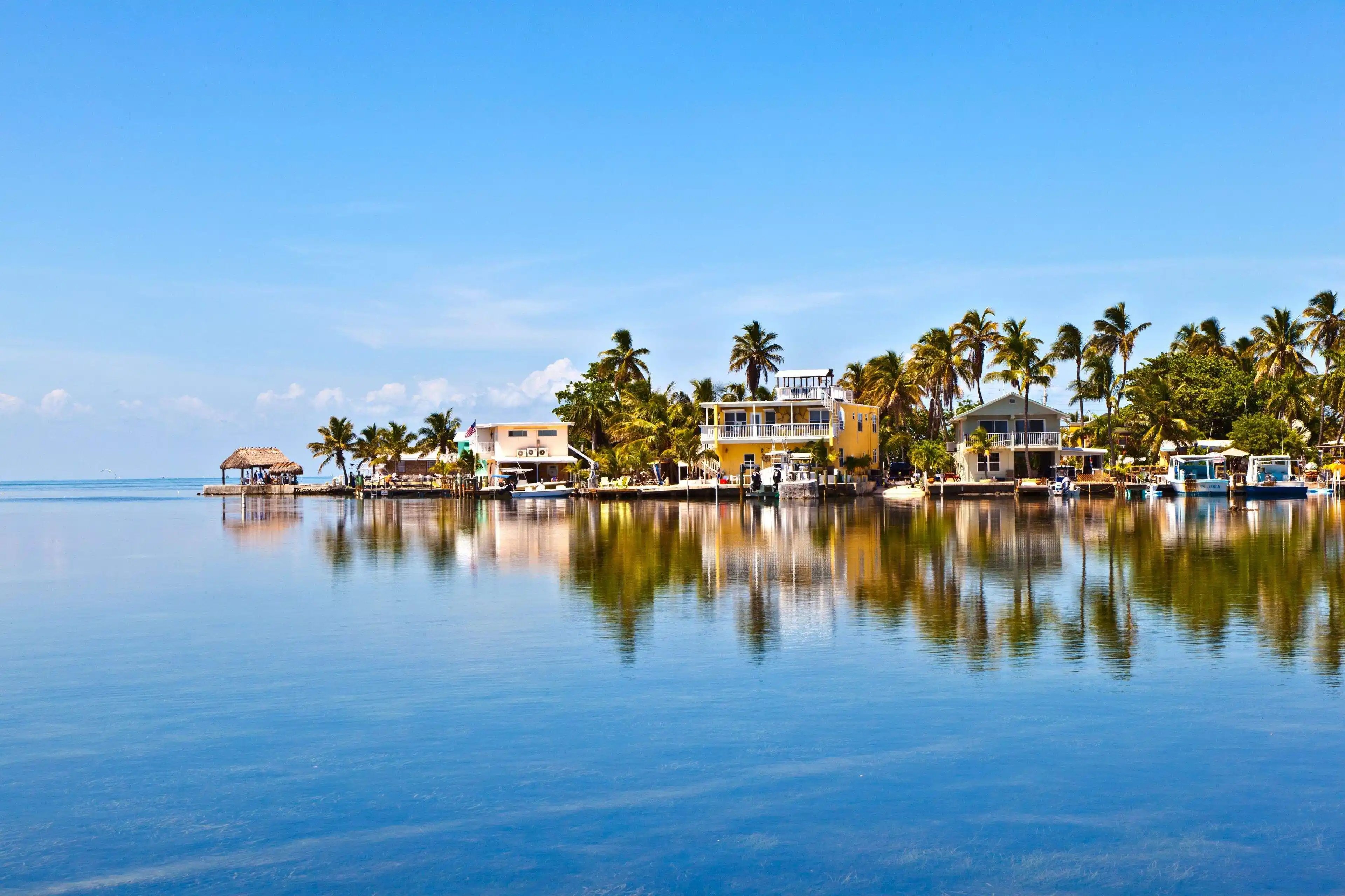 beach-houses-over-clear-water